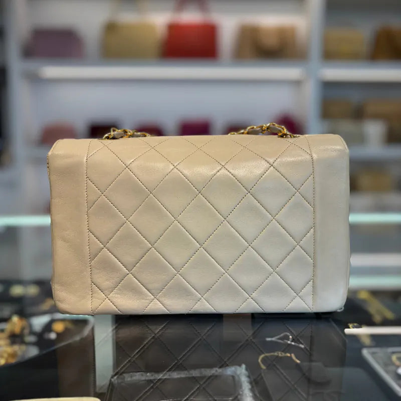 rb375-chanel-vintage-beige-lambskin-flap-bag