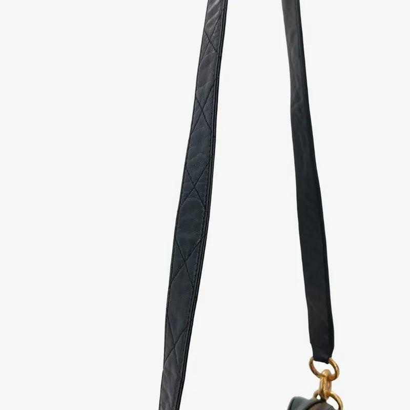 rb327-chanel-vintage-black-lambskin-quilted-camera-bag