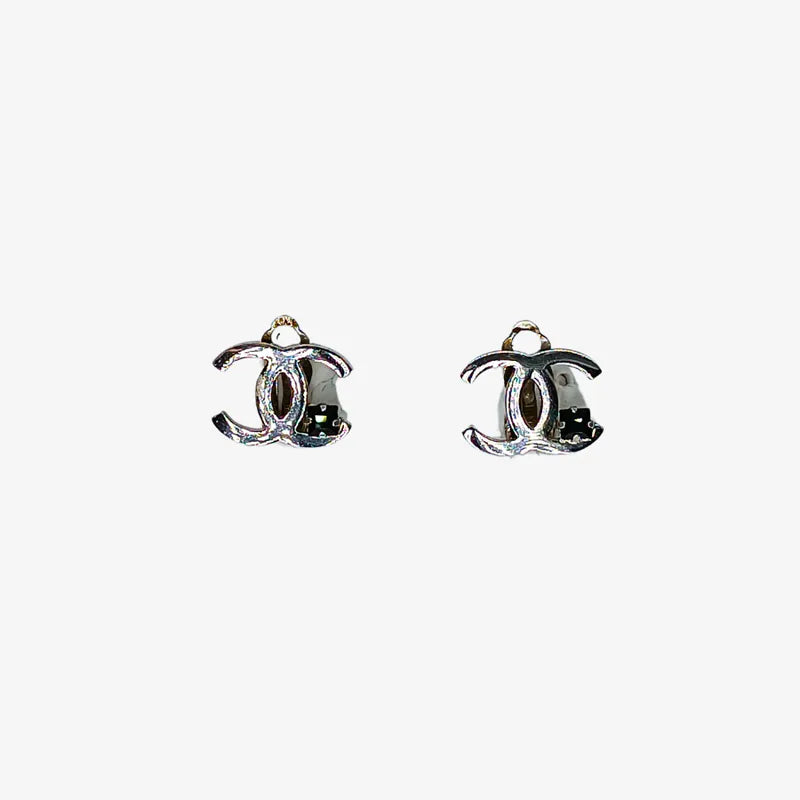 rc334-chanel-cc-logo-with-black-crystal-earrings