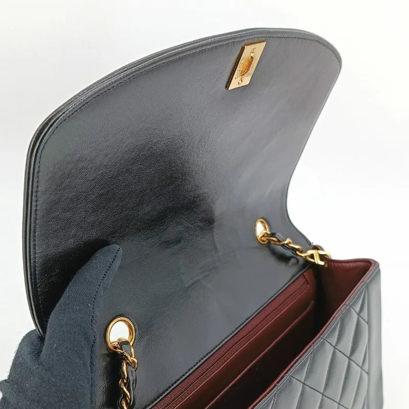 js329-chanel-vintage-black-lambskin-25cm-diana-flap-bag