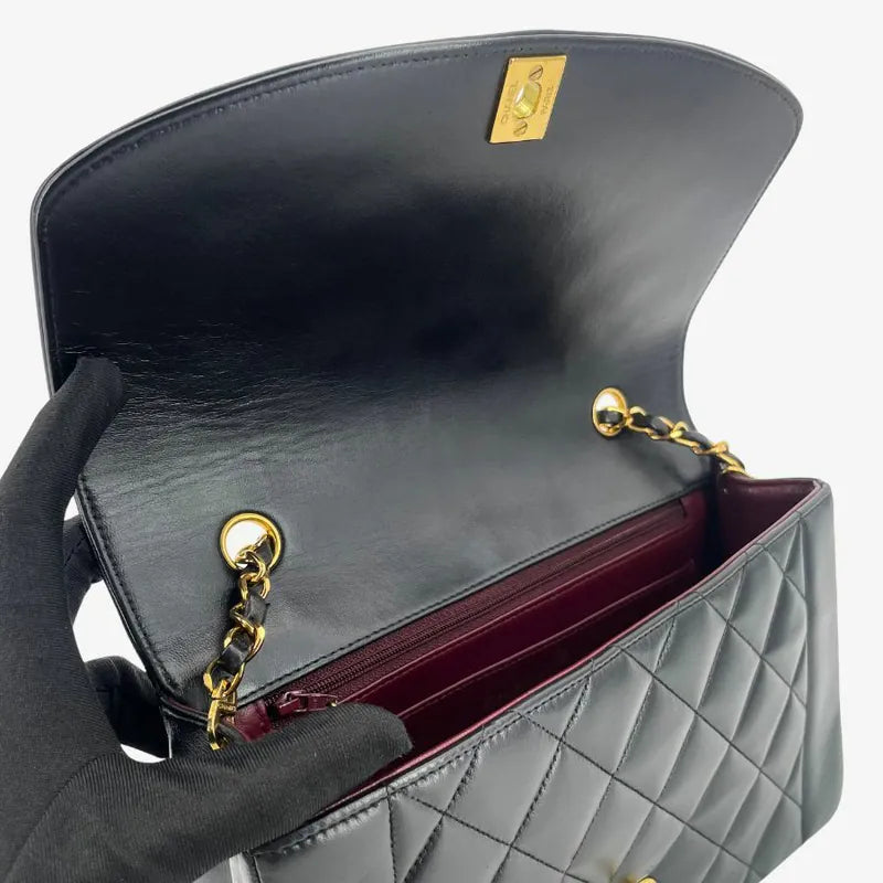 jw868-chanel-vintage-black-lambskin-25cm-diana-flap-bag
