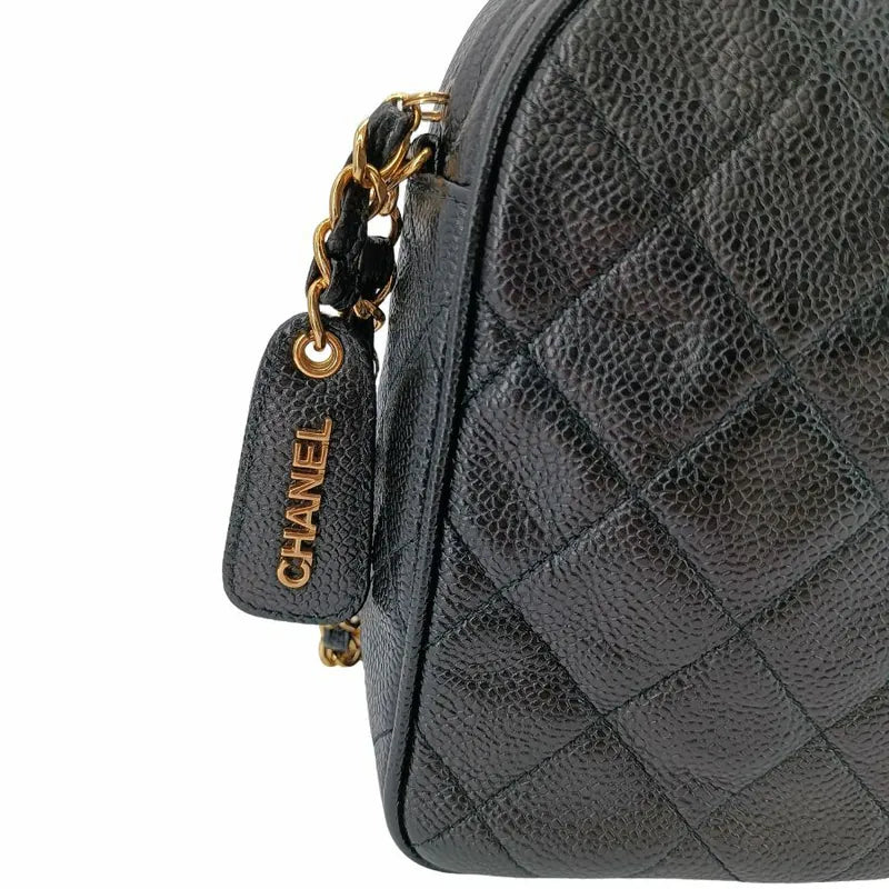 ju213-chanel-vintage-black-caviar-leather-quilted-camera-bag