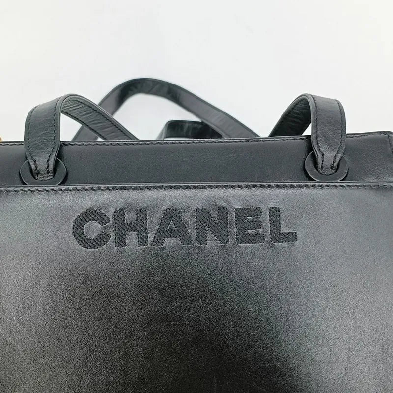 jah85-chanel-vintage-black-lambskin-embroidered-logo-tote-bag