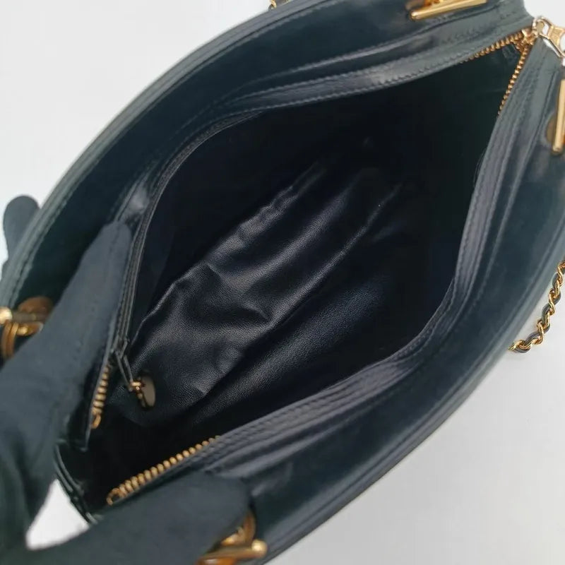 jt512-chanel-vintage-black-lambskin-quilted-shoulder-bag