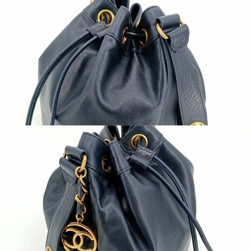 jt041-chanel-vintage-navy-lambskin-bucket-bag