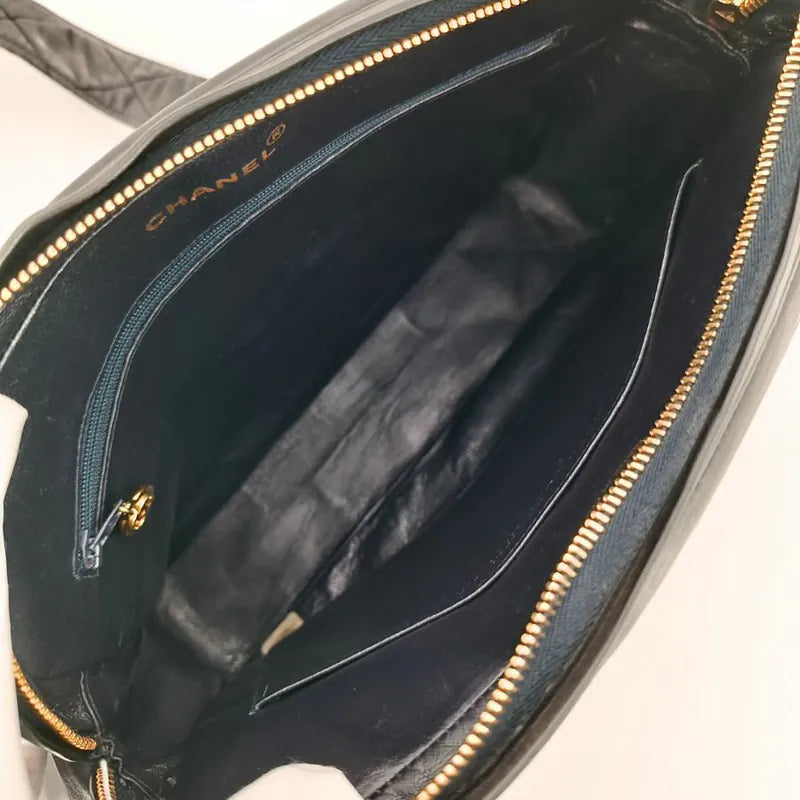 jw029-chanel-vintage-navy-lambskin-tessel-camera-bag