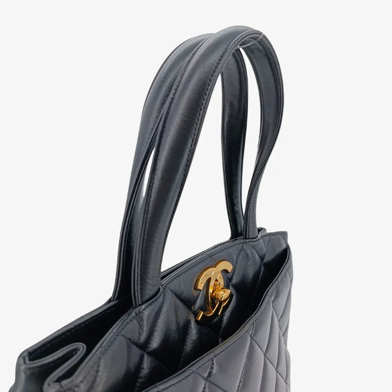 rb176-chanel-vintage-navy-lambskin-tote-bag
