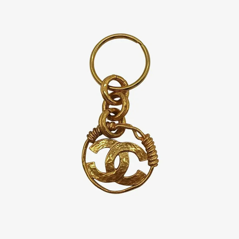 js375-chanel-gold-key-ring