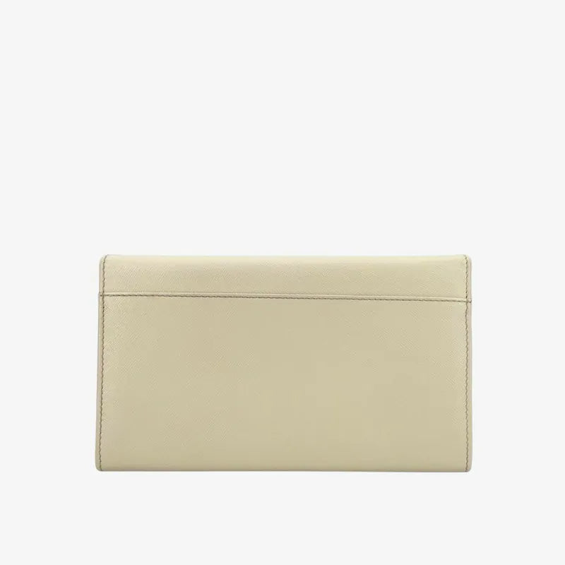 jx597-salvatore-ferragamo-vintage-white-leather-gancini-shoulder-bag