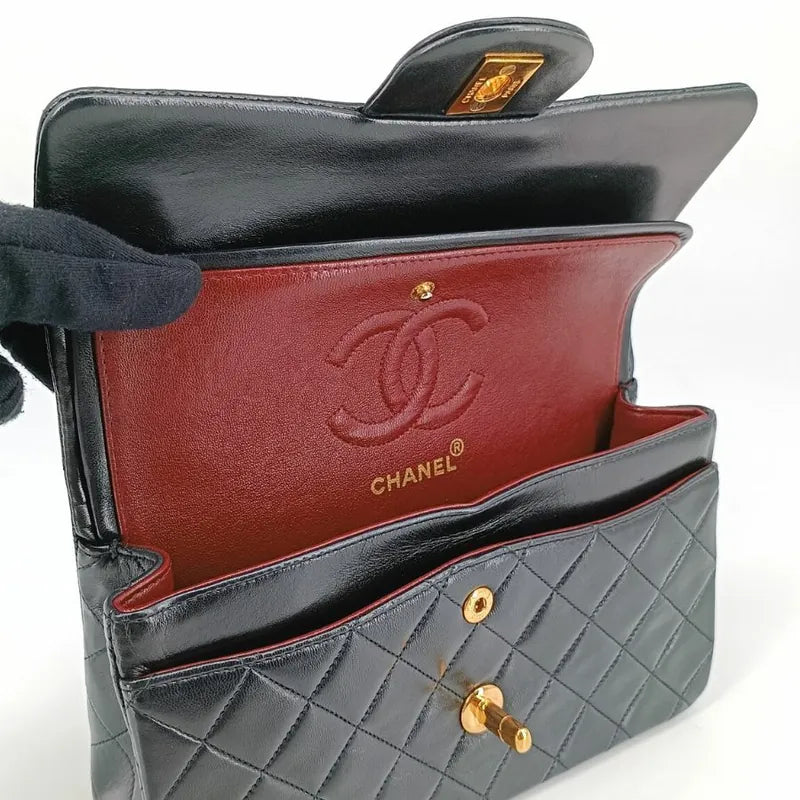 jt199-chanel-vintage-black-lambskin-23cm-classic-flap-bag