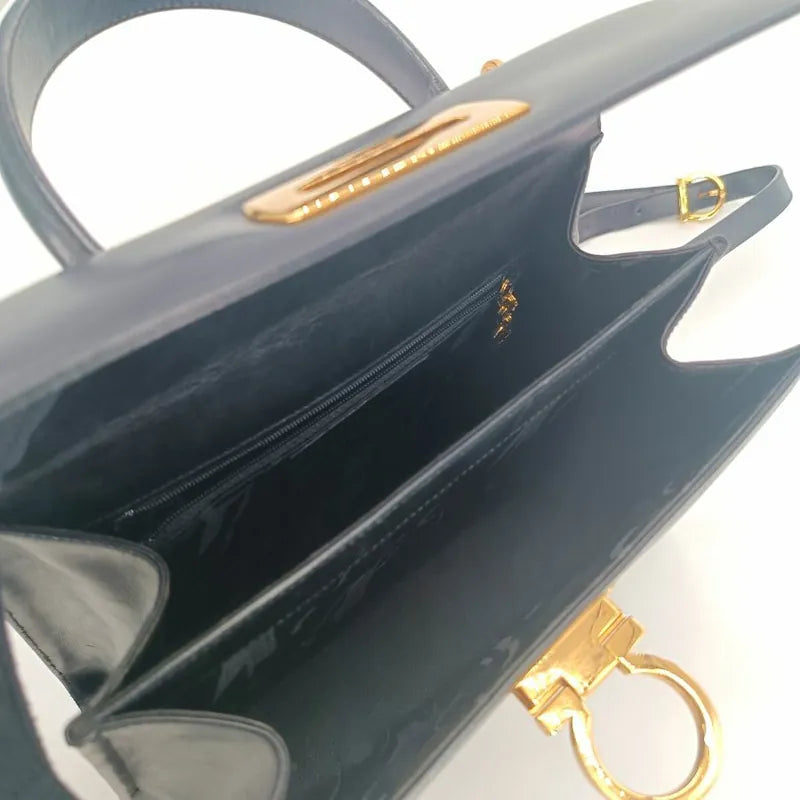 js463-salvatore-ferragamo-black-leather-gancini-shoulder-bag