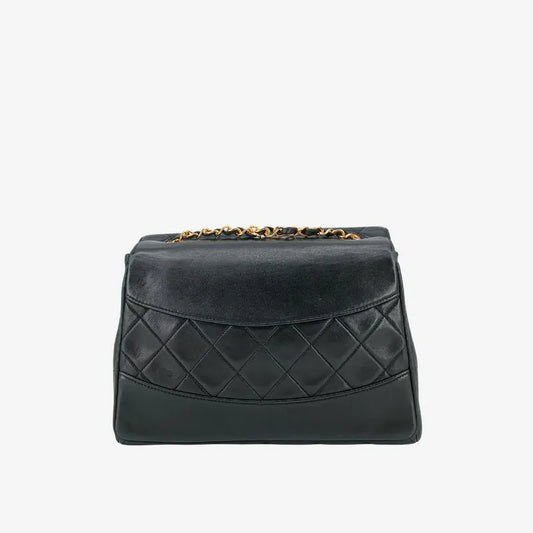 c513-chanel-vintage-black-lambskin-trapezoid-flap-bag