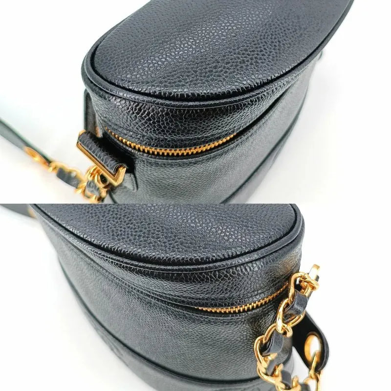 ra044-chanel-vintage-black-caviar-leather-embossed-logo-camera-bag