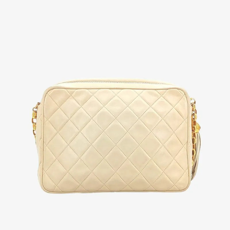 ra364-chanel-vintage-beige-lambskin-gold-chain-camera-bag