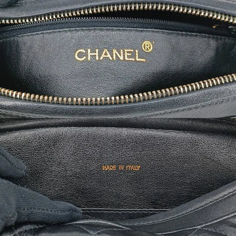 c354-chanel-vintage-black-lambskin-tassel-camera-bag