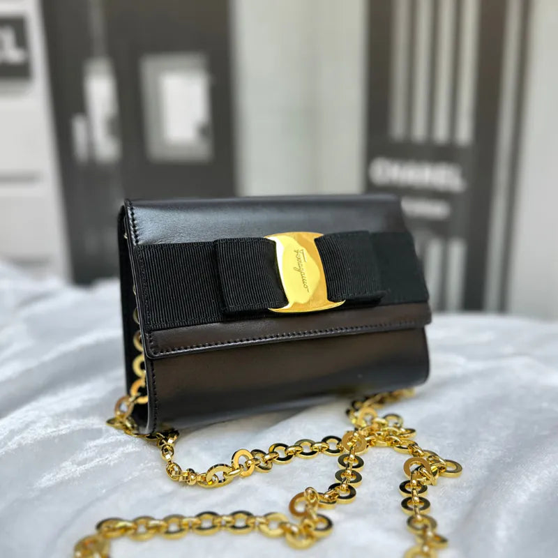 rc439-salvatore-ferragamo-vintage-black-calfskin-shoulder-bag-belt-bag