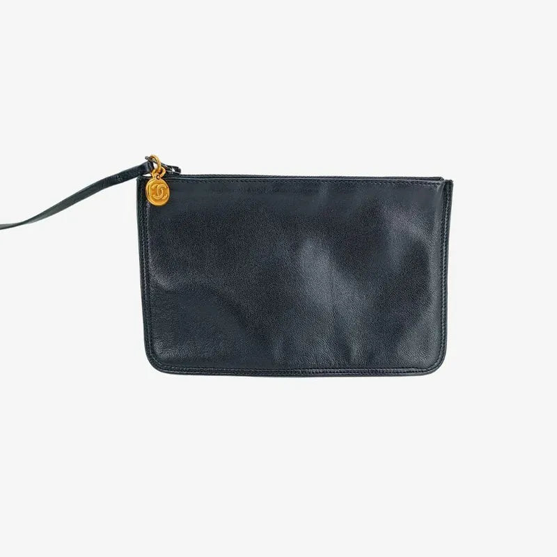 ra753-chanel-vintage-black-lambskin-drawstring-backpack
