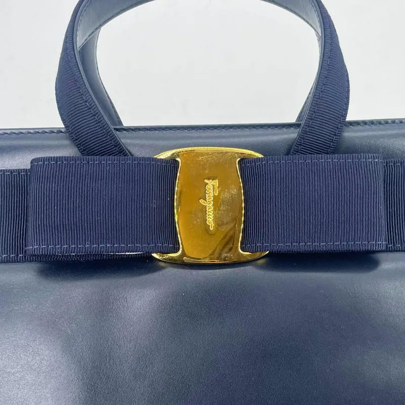 jx927-salvatore-ferragamo-vintage-navy-vara-ribbon-handbag