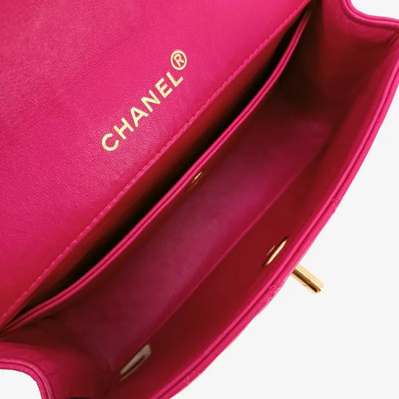 ra627-chanel-vintage-pink-lambskin-gold-chain-flap-bag