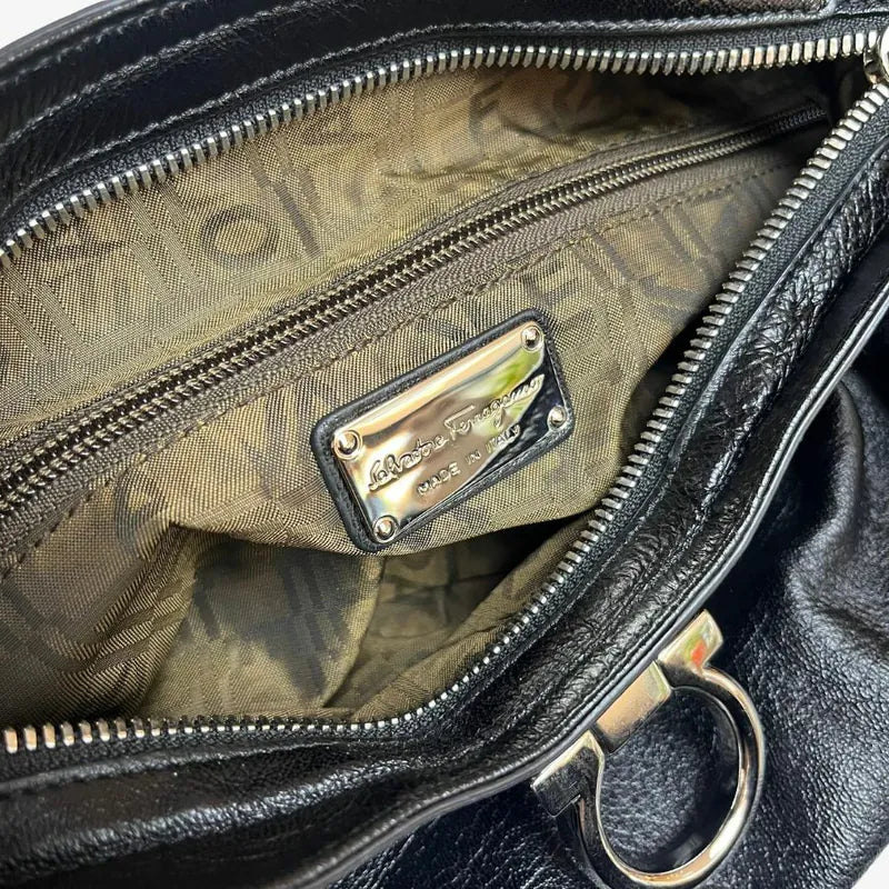 jx208-salvatore-ferragamo-vintage-marisa-handbag