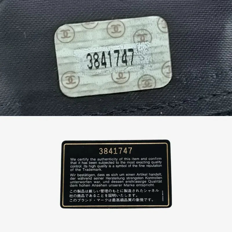 ju213-chanel-vintage-black-caviar-leather-quilted-camera-bag