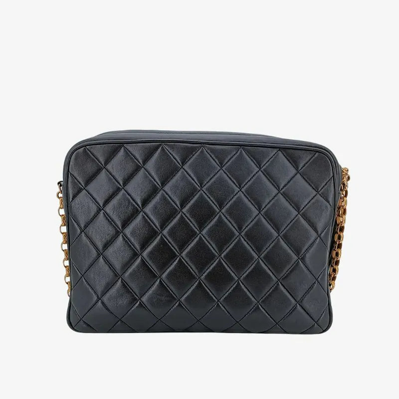jt886-chanel-vintage-black-lambskin-gold-chain-camera-bag
