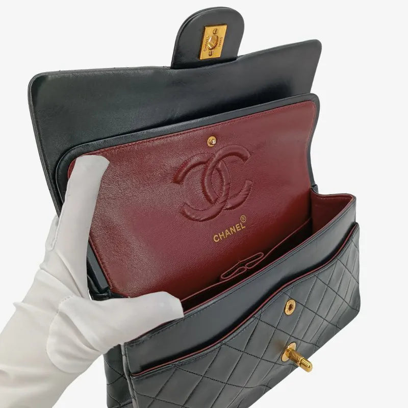 rb417-chanel-vintage-black-lambskin-25cm-classic-flap-bag