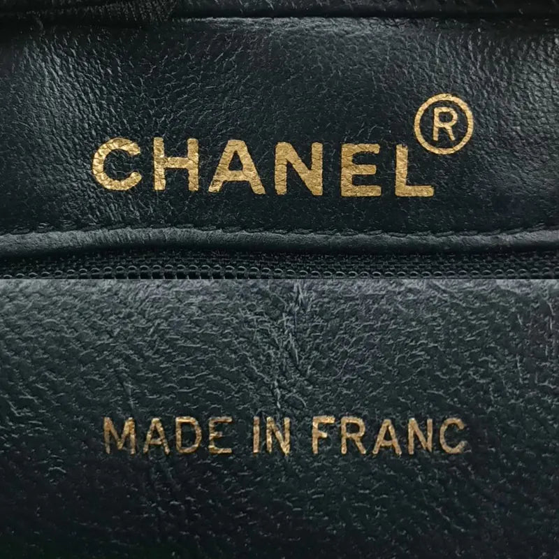 rb884-chanel-vintage-black-lambskin-gold-chain-camera-bag