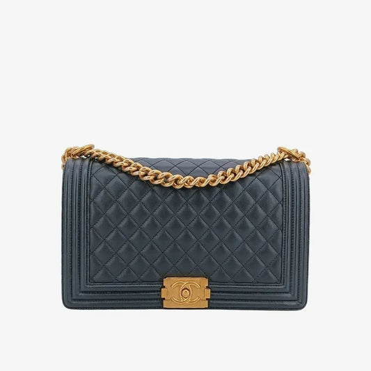 c400-chanel-large-boy-black-calfskin-28cm-flap-bag