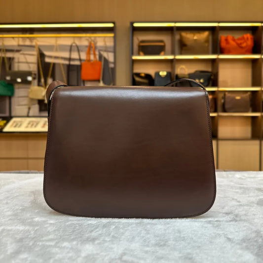 re124-celine-vintage-caviar-leather-shoulder-bag