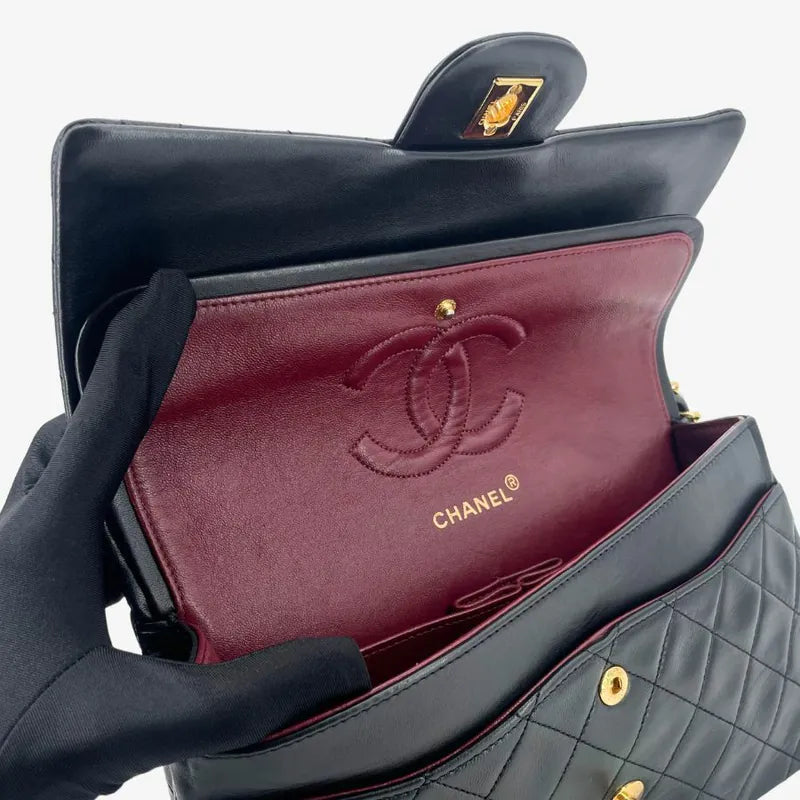 rc539-chanel-vintage-black-lambskin-25cm-classic-flap-bag