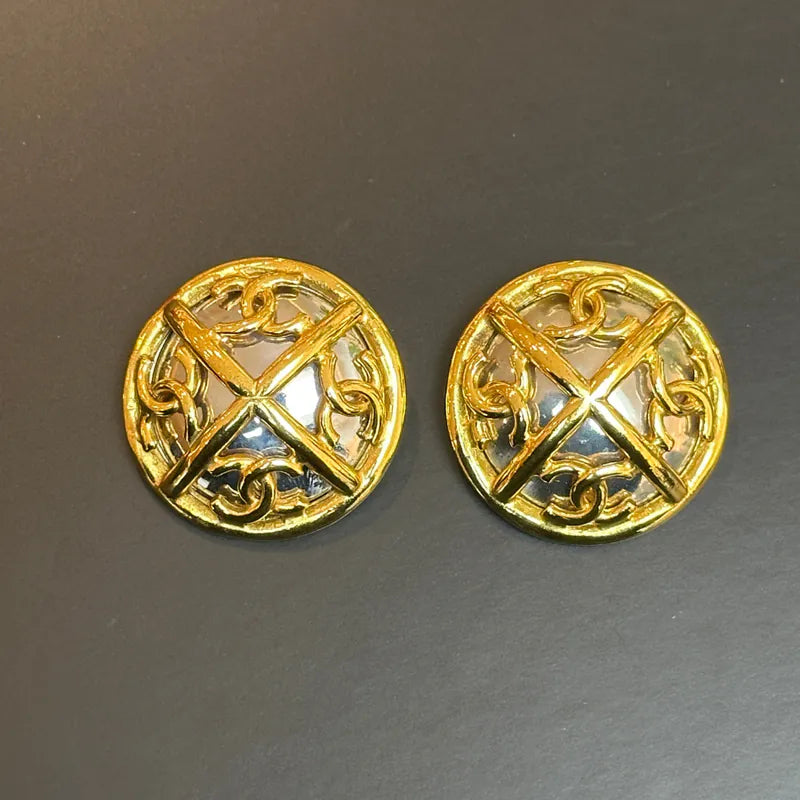 rc395-chanel-1993-cc-stud-clip-on-earrings