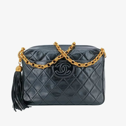 rb605-chanel-vintage-black-lambskin-gold-chain-camera-bag