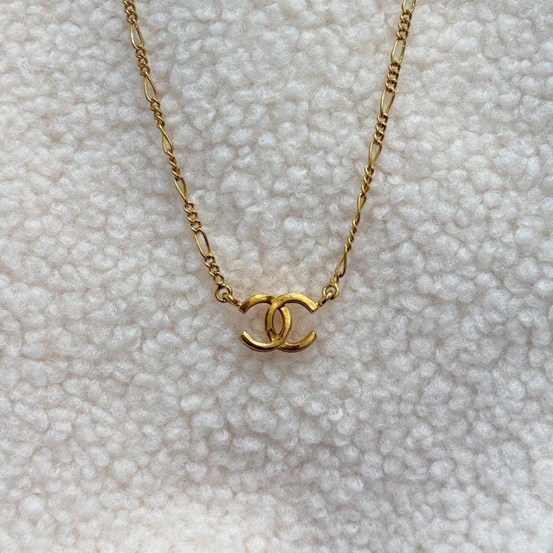 jx875-chanel-vintage-gold-plated-cc-pendant-chain-necklace