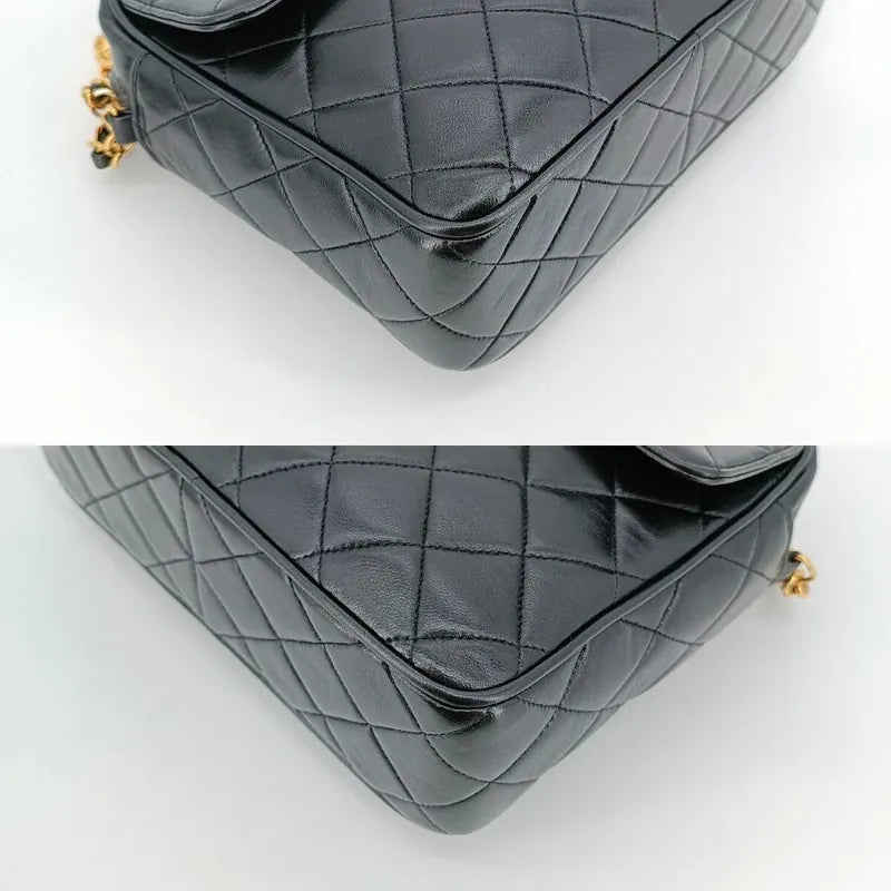 ra124-chanel-vintage-black-lambskin-quilted-camera-bag