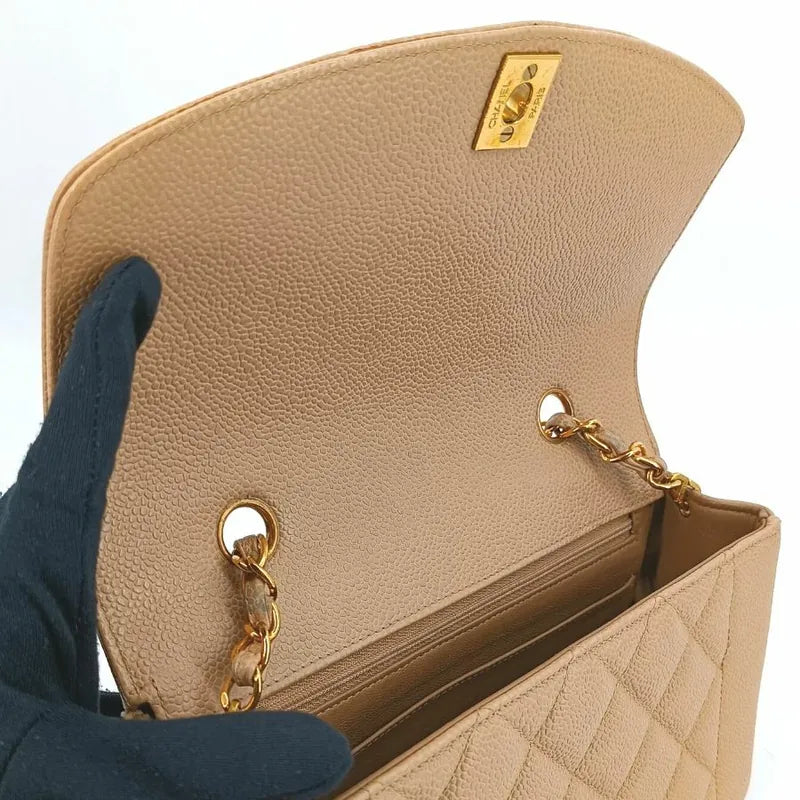 c392-chanel-vintage-beige-caviar-leather-22cm-diana-flap-bag