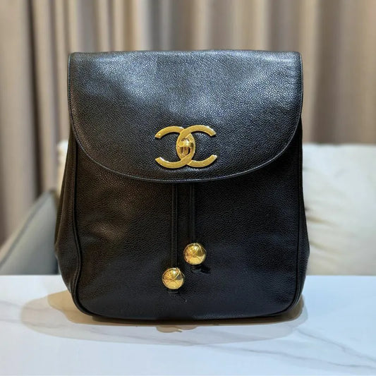 rc286-chanel-vintage-black-caviar-leather-turnlock-flap-backpack
