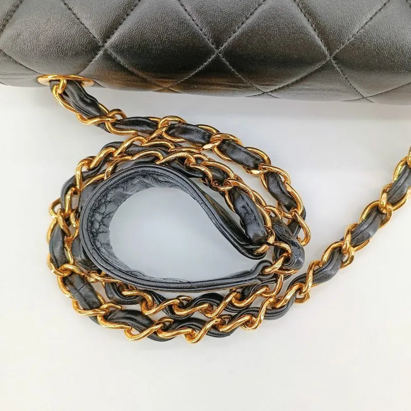 jt228-chanel-vintage-black-lambskin-qulited-flap-bag