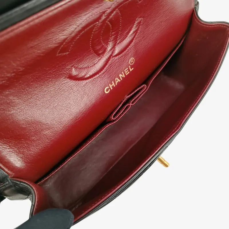 c428-chanel-vintage-black-lambskin-25cm-classic-flap-bag