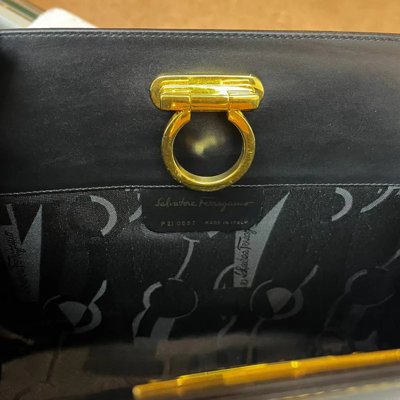 jw629-salvatore-ferragamo-vintage-black-box-leather-shoulder-bag