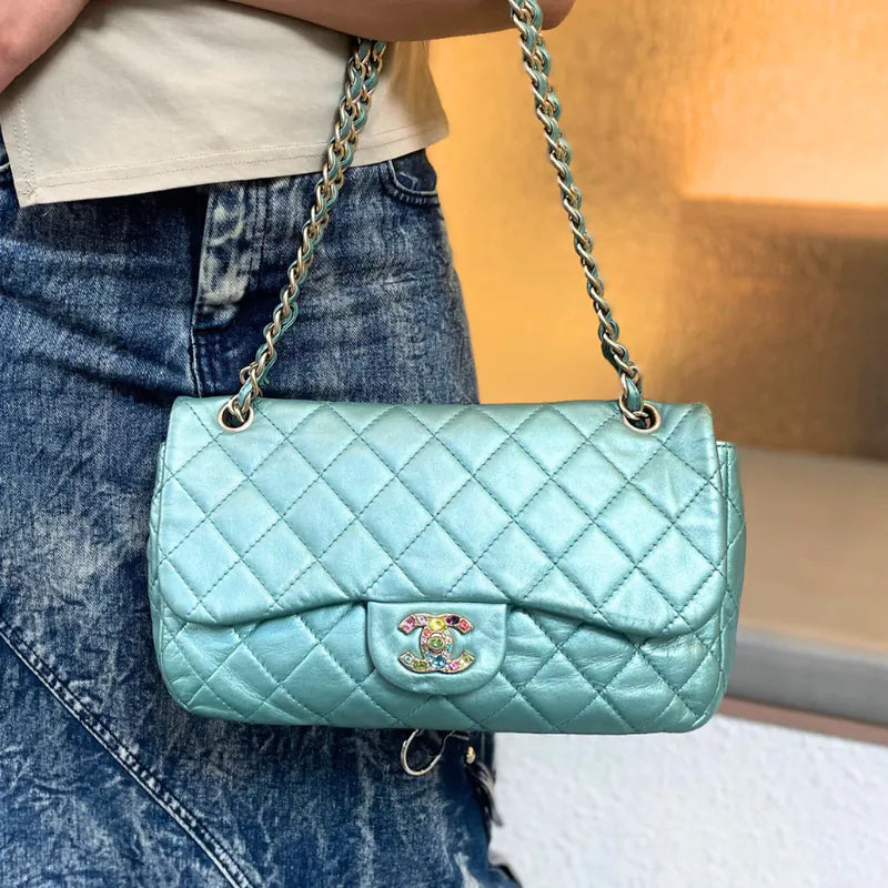 ra595-chanel-vintage-green-lambskin-crystal-embellished-flap-bag
