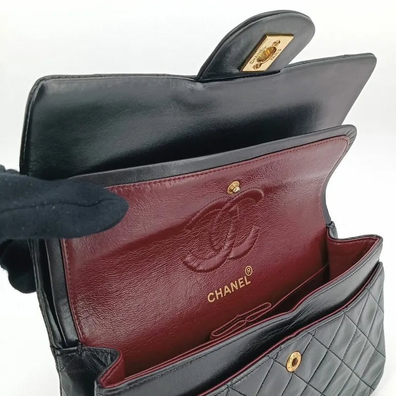 jt098-chanel-vintage-black-lambskin-23cm-classic-flap-bag