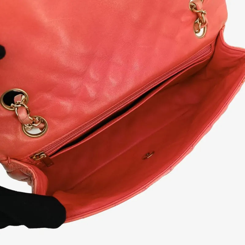 ra066-chanel-vintage-pink-lambskin-valentine-charms-flap-bag