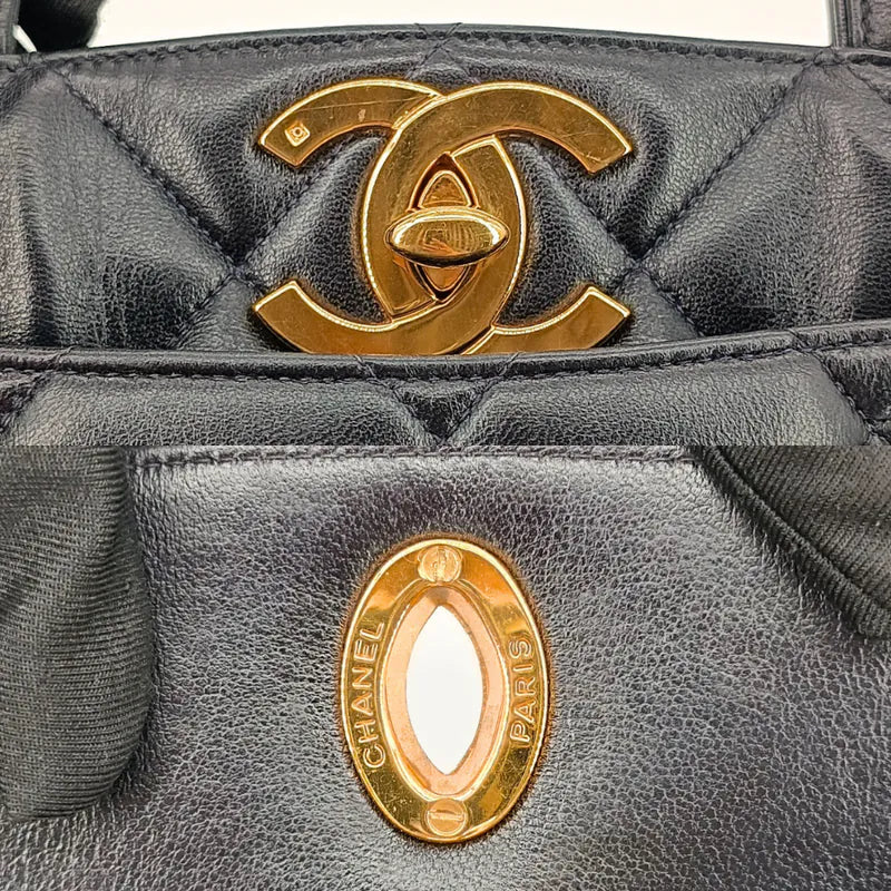rb176-chanel-vintage-navy-lambskin-tote-bag