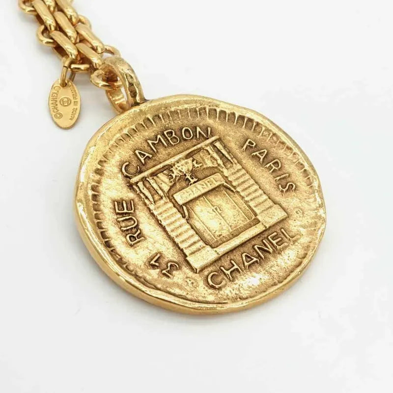 jr505-chanel-gold-key-ring