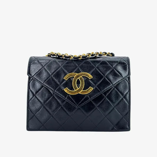 c558-chanel-vintage-black-lambskin-big-cc-pointed-flap-bag