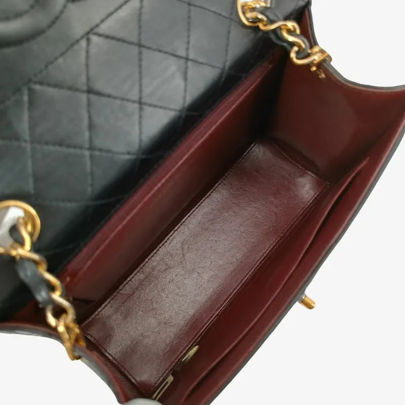 rb120-chanel-vintage-black-lambskin-trapezoid-flap-bag