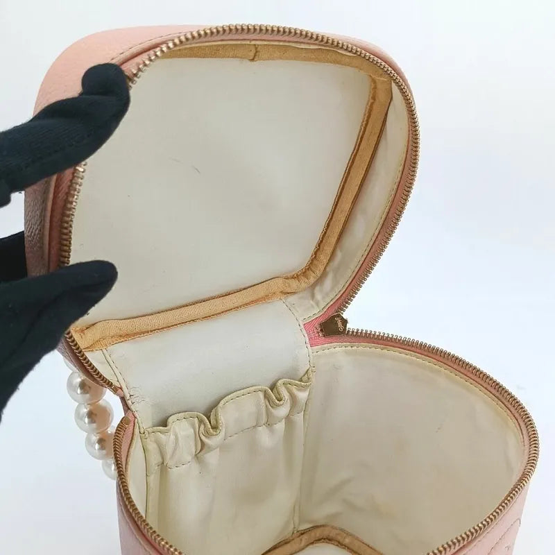 jt491-chanel-vintage-pink-caviar-leather-cosmetic-bag