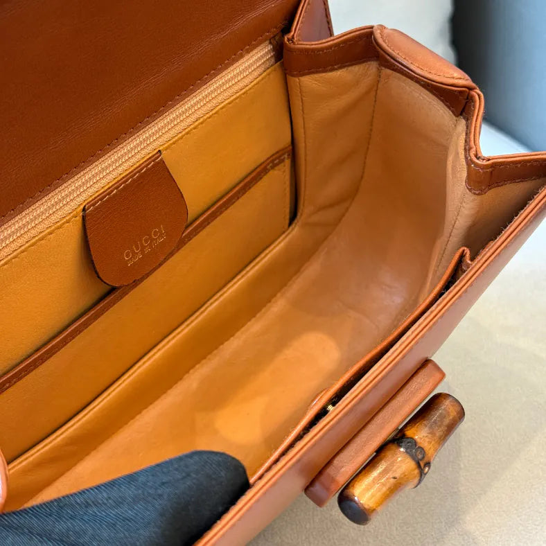 rc052-gucci-vintage-brown-box-leather-bamboo-top-handle-shoulder-bag