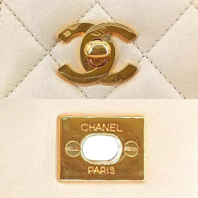 ra364-chanel-vintage-beige-lambskin-gold-chain-camera-bag